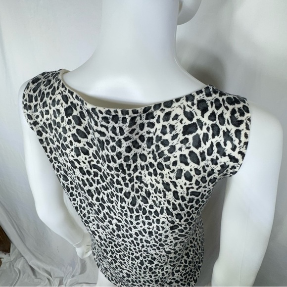 White Stag Sleeveless Knit Gray & Cream Cheetah Print Top - Picture 4 of 6